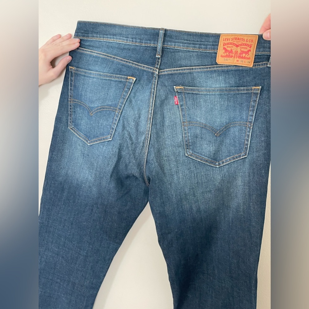Men’s Levi’s Size: W 36, L 34